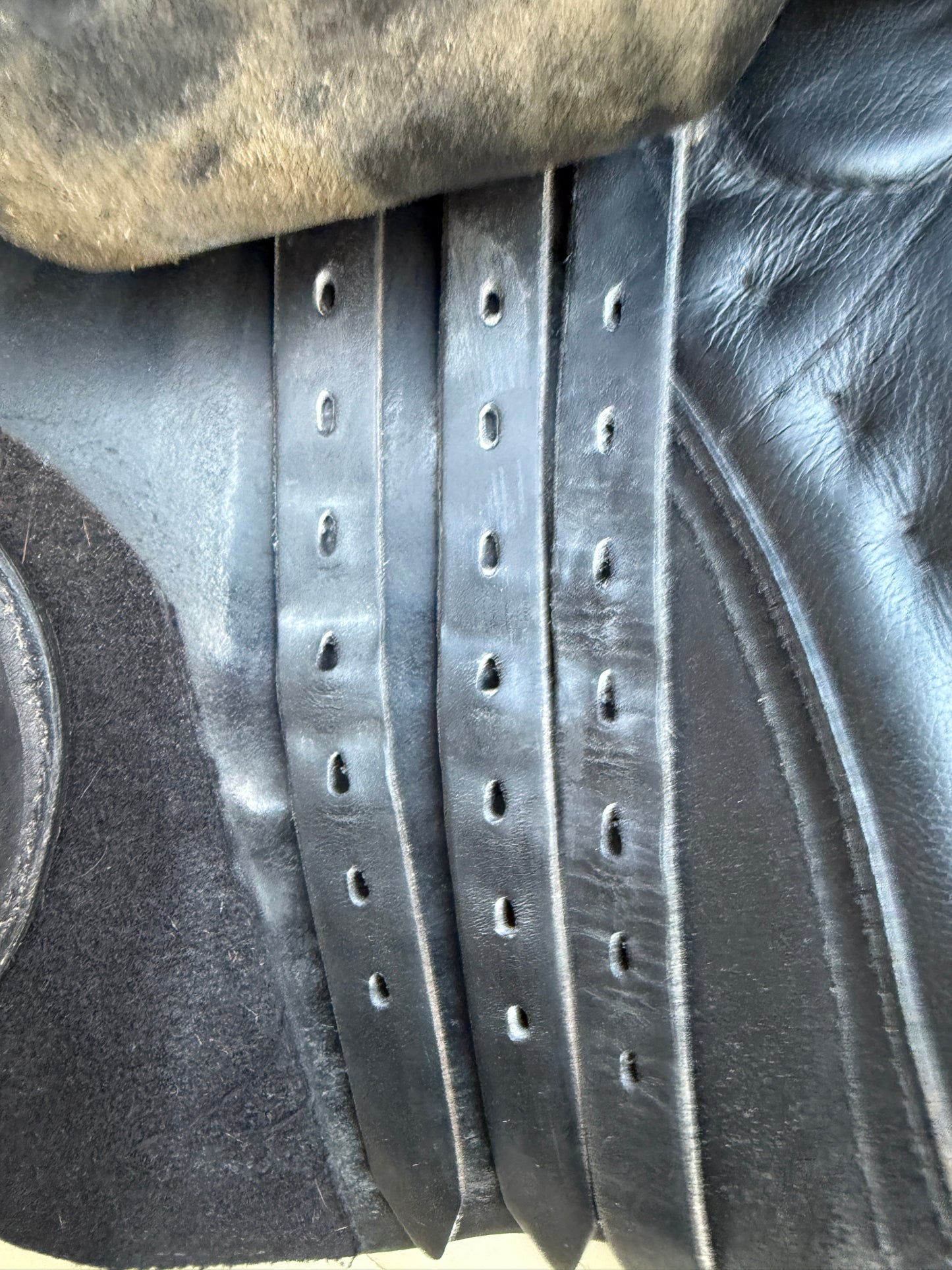 #208 Passier Avior Springsattel 17,5 Zoll breite Kammer