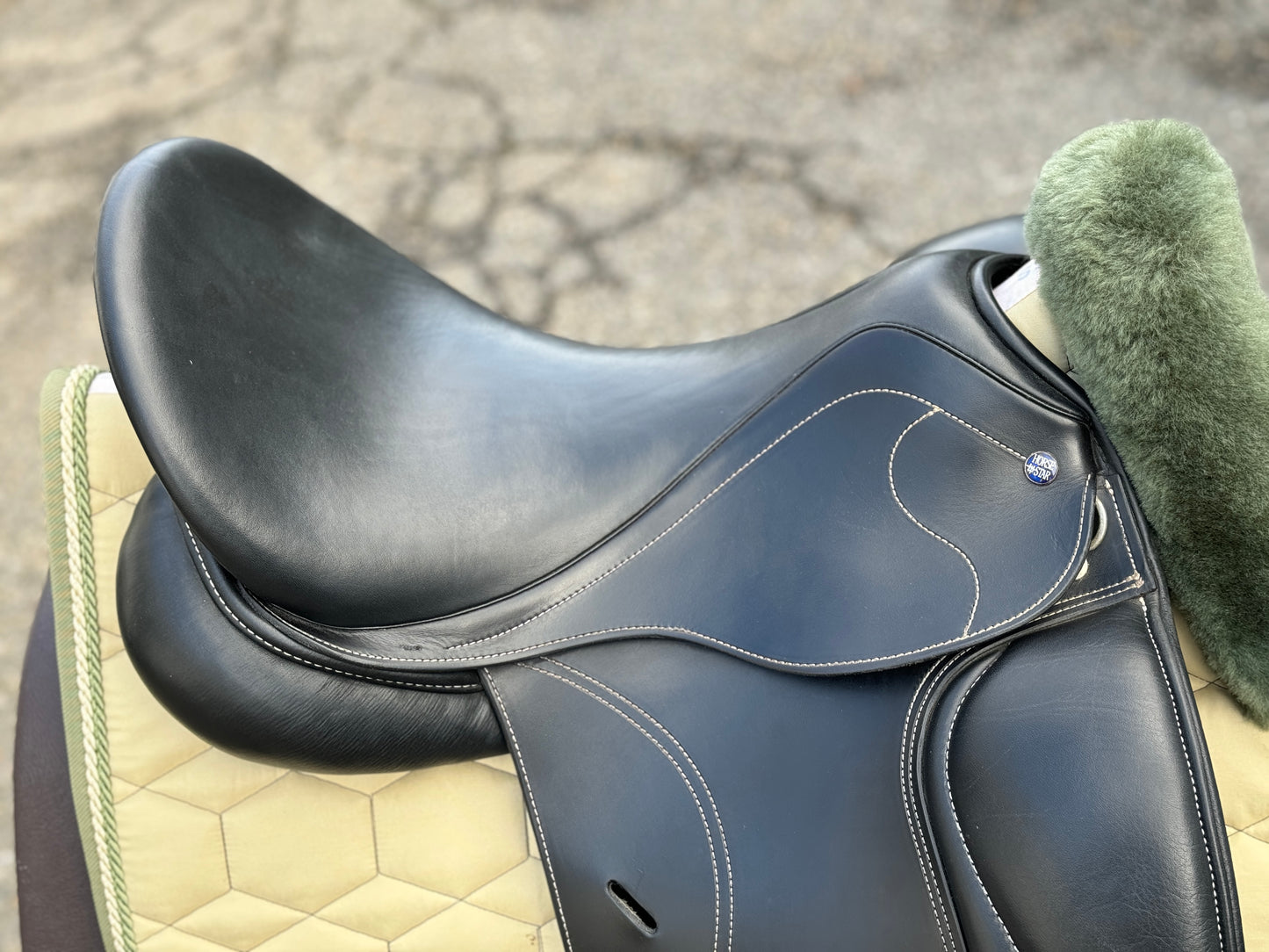 Horse Star Revolution Dressursattel 17 Zoll neuwertig aus 2019