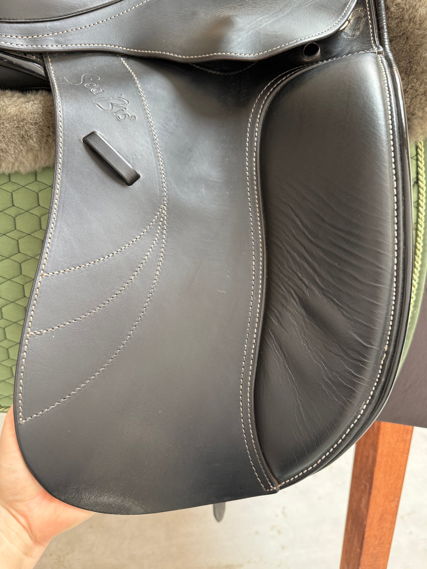 Seabis Saga Revolution Dressursattel 17 Zoll aus 2023