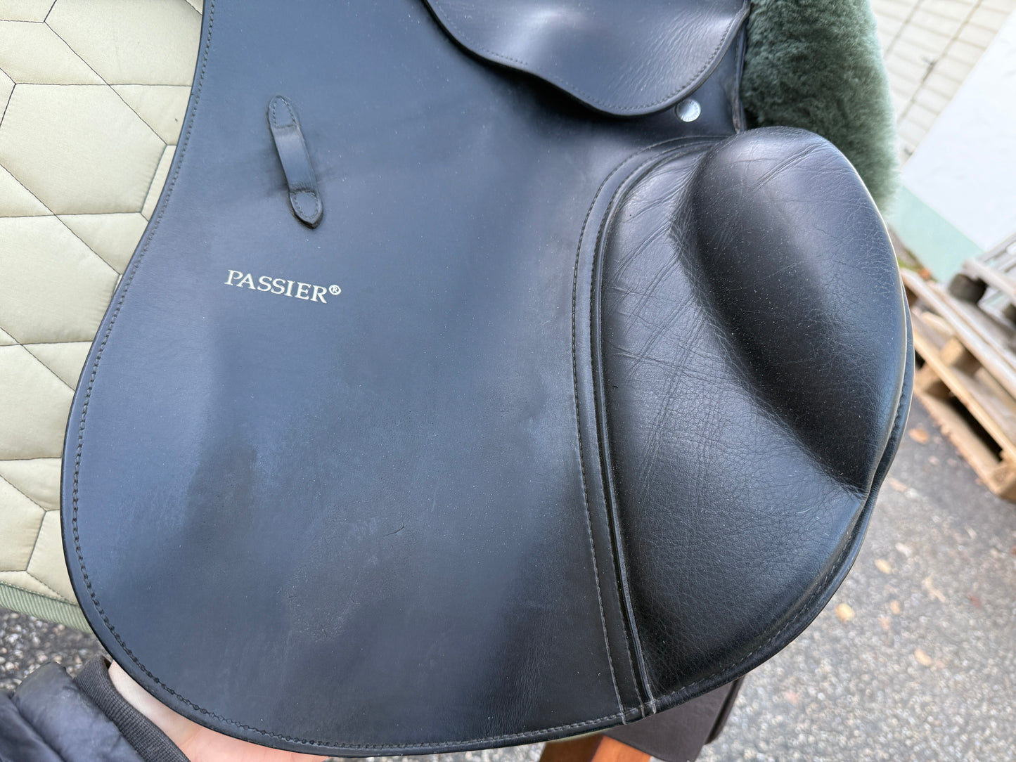 #208 Passier Avior Springsattel 17,5 Zoll breite Kammer