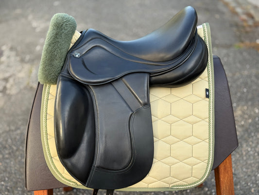 #K145 3S Bentley Dressursattel 17,5 Zoll mit Stabilizerkissen