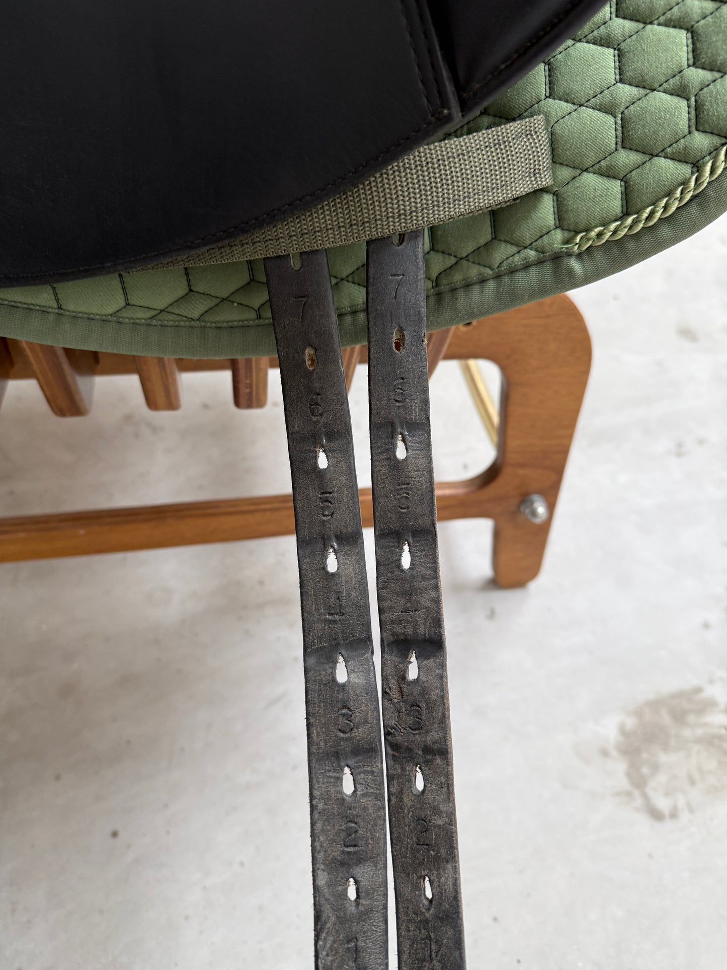 Euroriding Emilio Dressursattel doubliert 17 Zoll 33 aus 2019