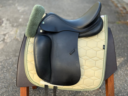#156 Prestige Top Dressage SP 17 Zoll 32 aus 2023