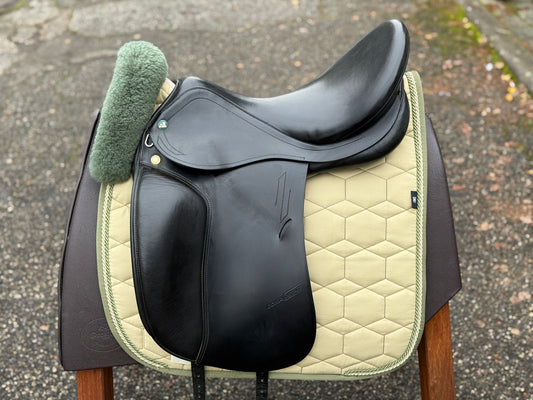 #235 Prestige Roma Dressursattel 18 Zoll 33 aus 2018