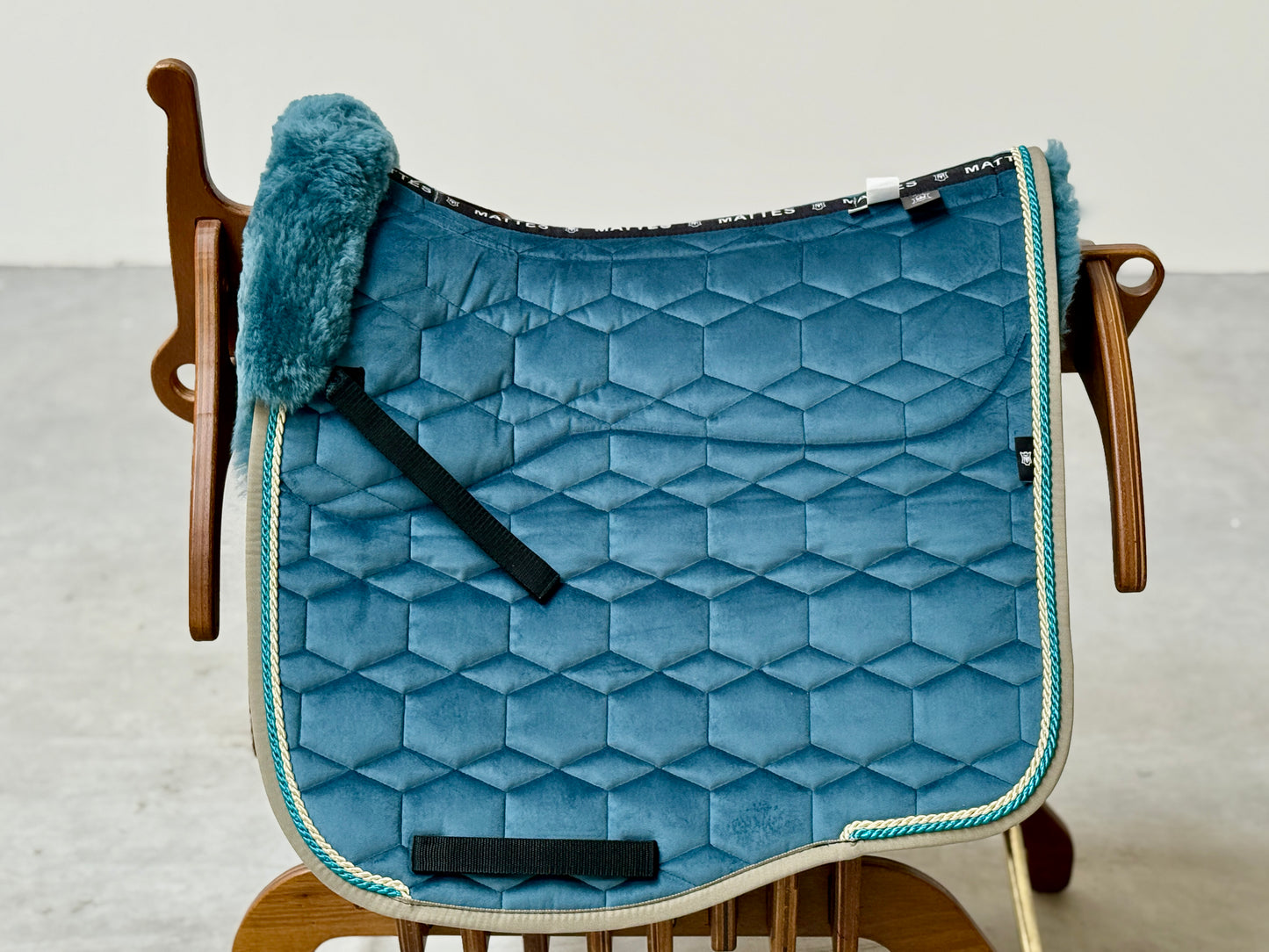 Mattes lambskin saddle pad Eurofit dressage (4 colors)