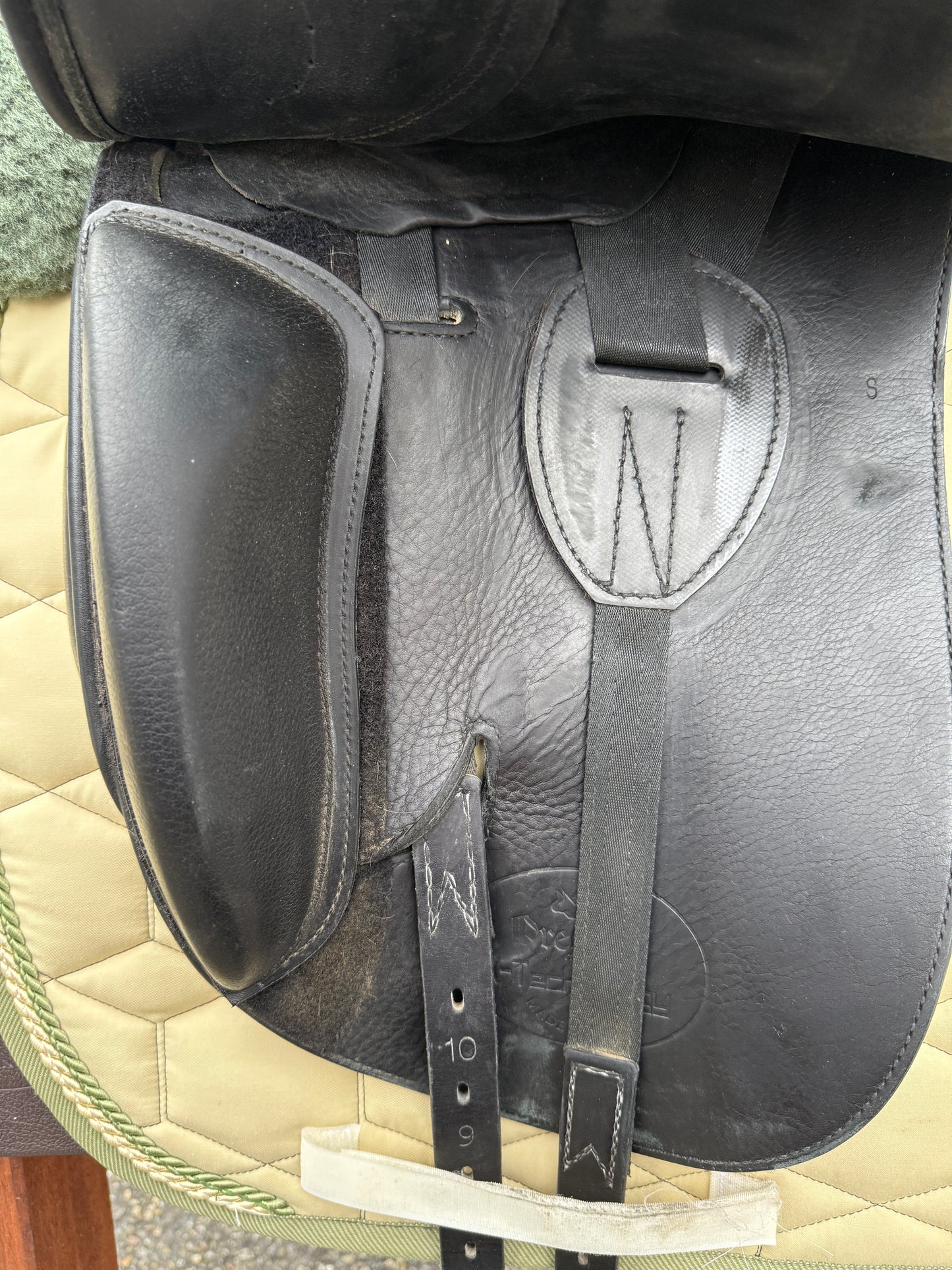 #200 Prestige X Helen Dressursattel 17 Zoll 33 kurzes Blatt
