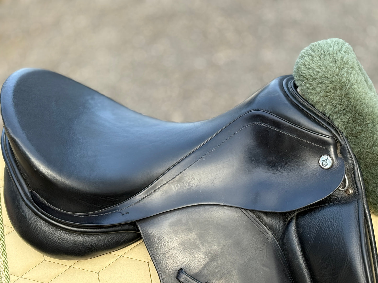 #K169 Niedersüß Bynamic Dressursattel 18 Zoll wechselbares Kopfeisen