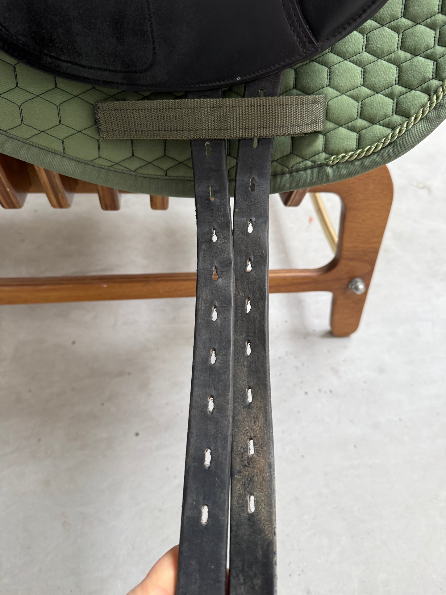 Amerigo Classic Dressage Grip-Leder Pinerolo Dressursattel 17 Zoll M