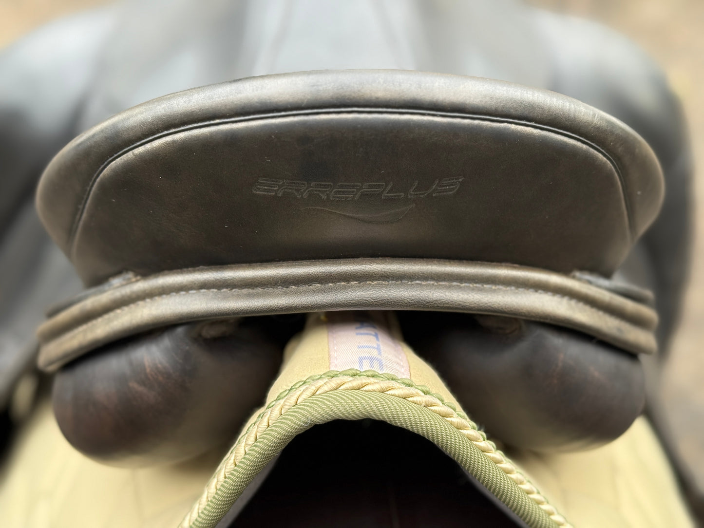 #237 Erreplus Adelinde Dressursattel 17 Zoll 34