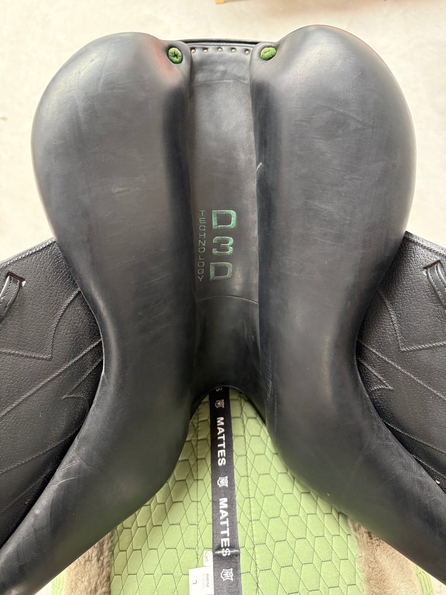Devoucoux Makila D3D Dressursattel schwarz 18 Zoll