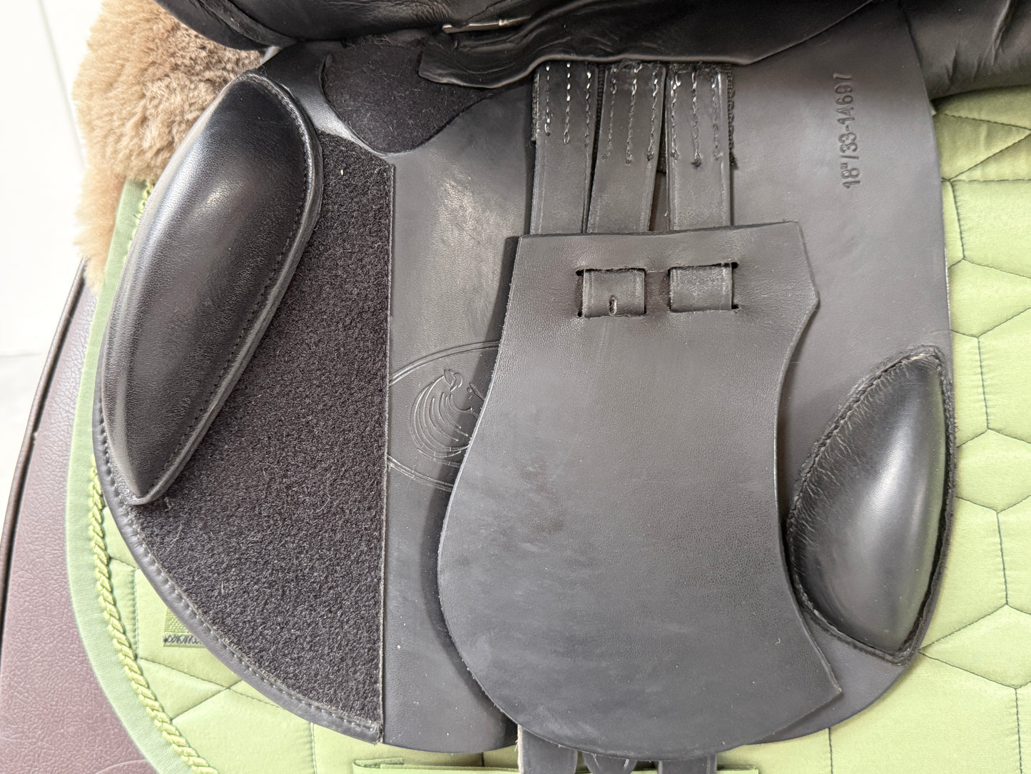 Velicea Kenda Springsattel 18 Zoll breite Kammer