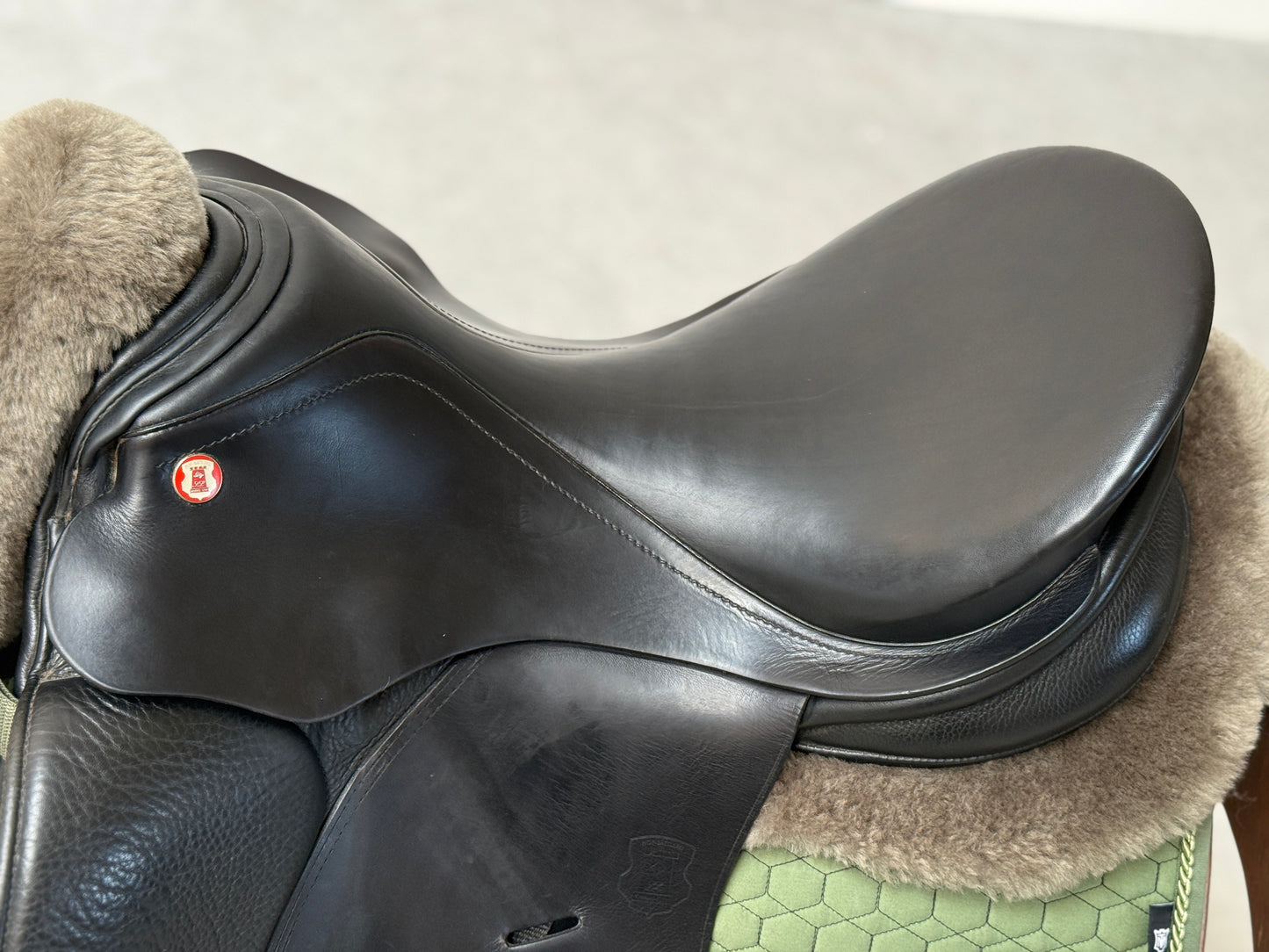 SL LINN Hofsattlerei (Sattelprofi Eichhorn/Niedersüß) Dressursattel 17,5 Zoll