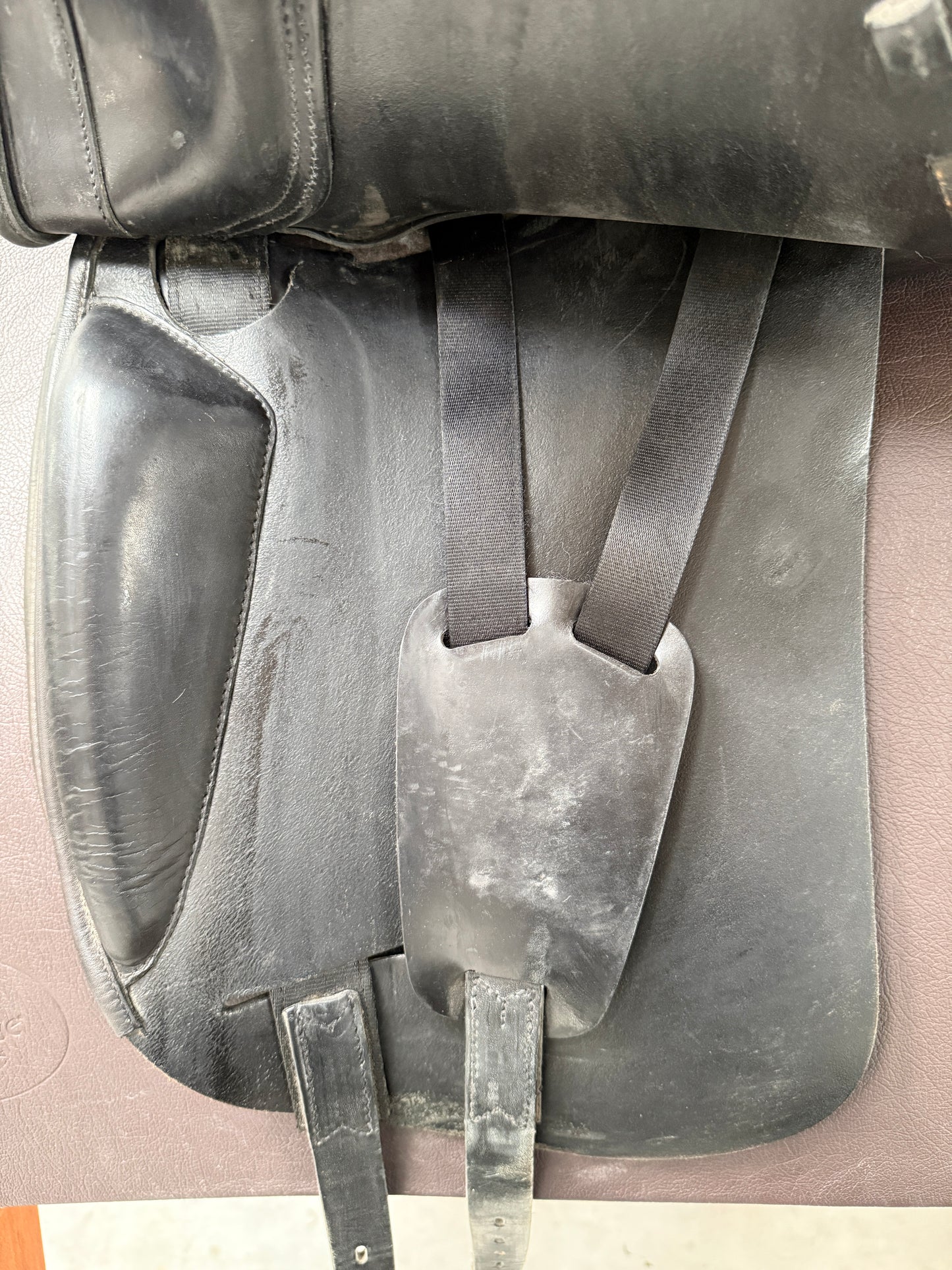 Cobra Dressursattel 17,5 Zoll halbtief & kurz
