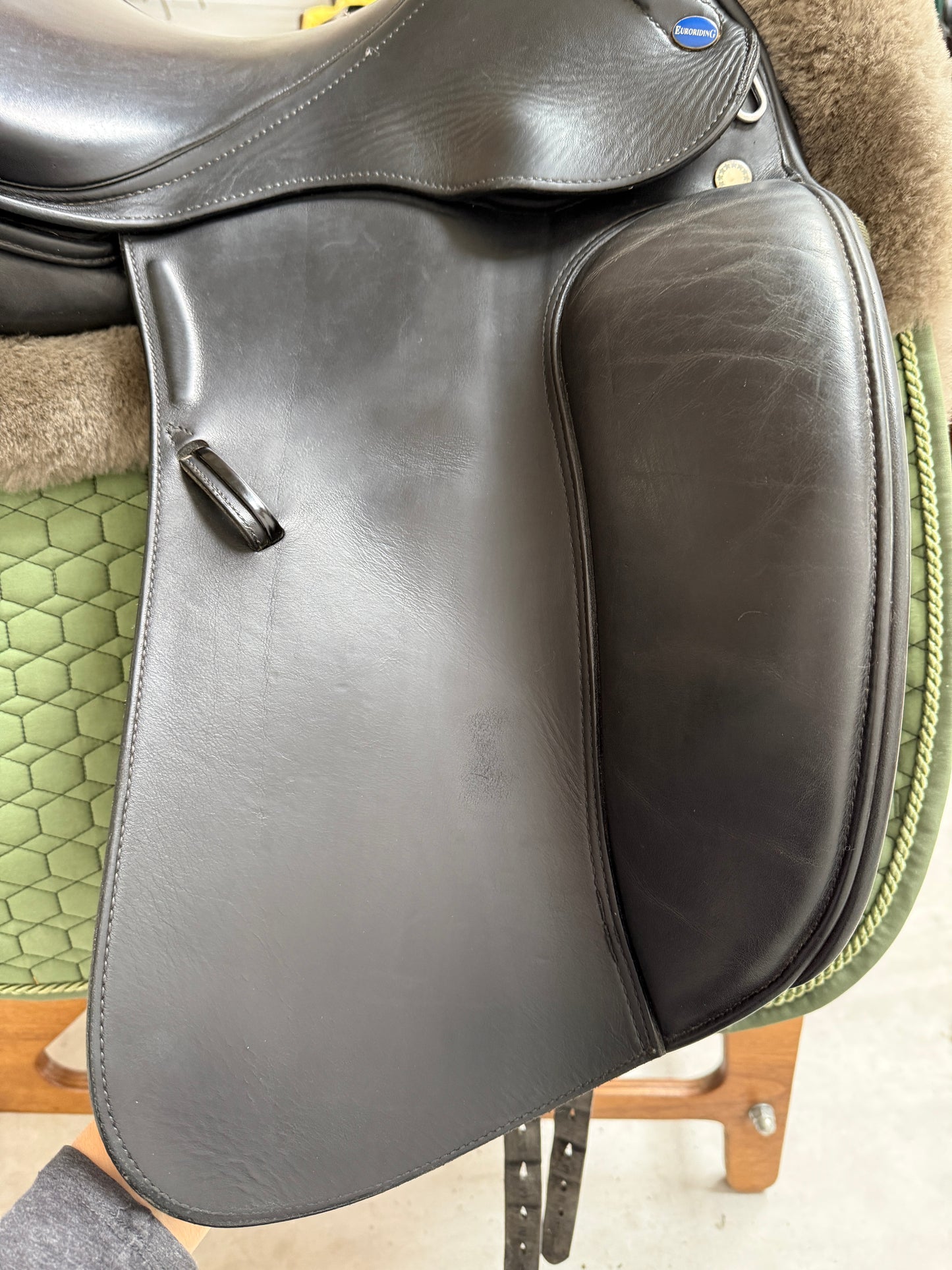 Euroriding Emilio Dressursattel doubliert 17 Zoll 33 aus 2019