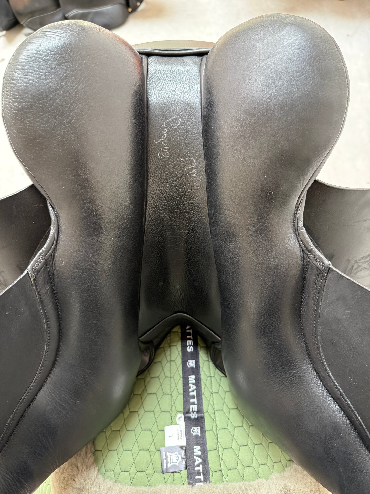 Kent & Master Dressursattel 17,5 Zoll