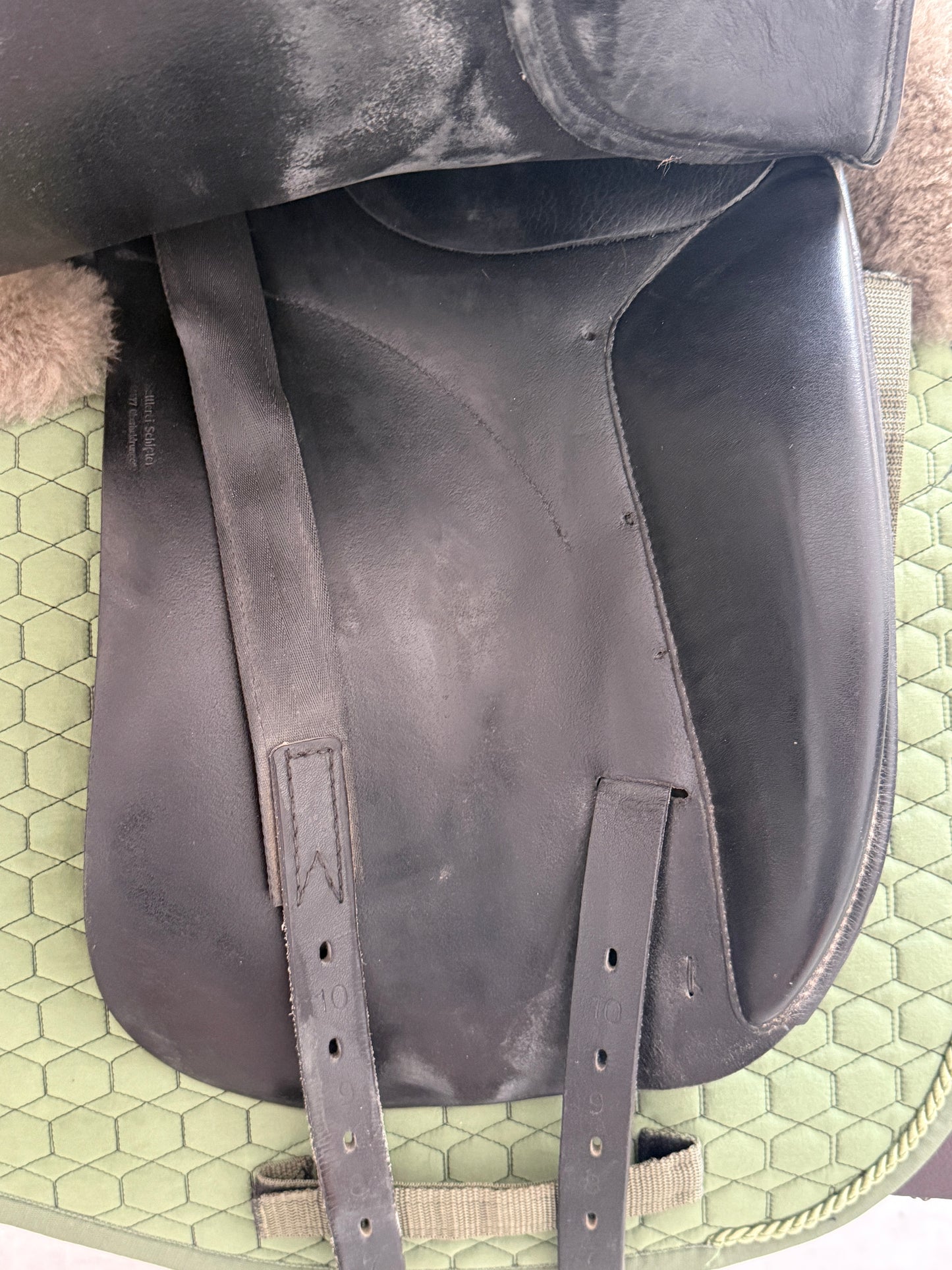 Prestige Hippos Dressage Dressursattel 17 Zoll 33