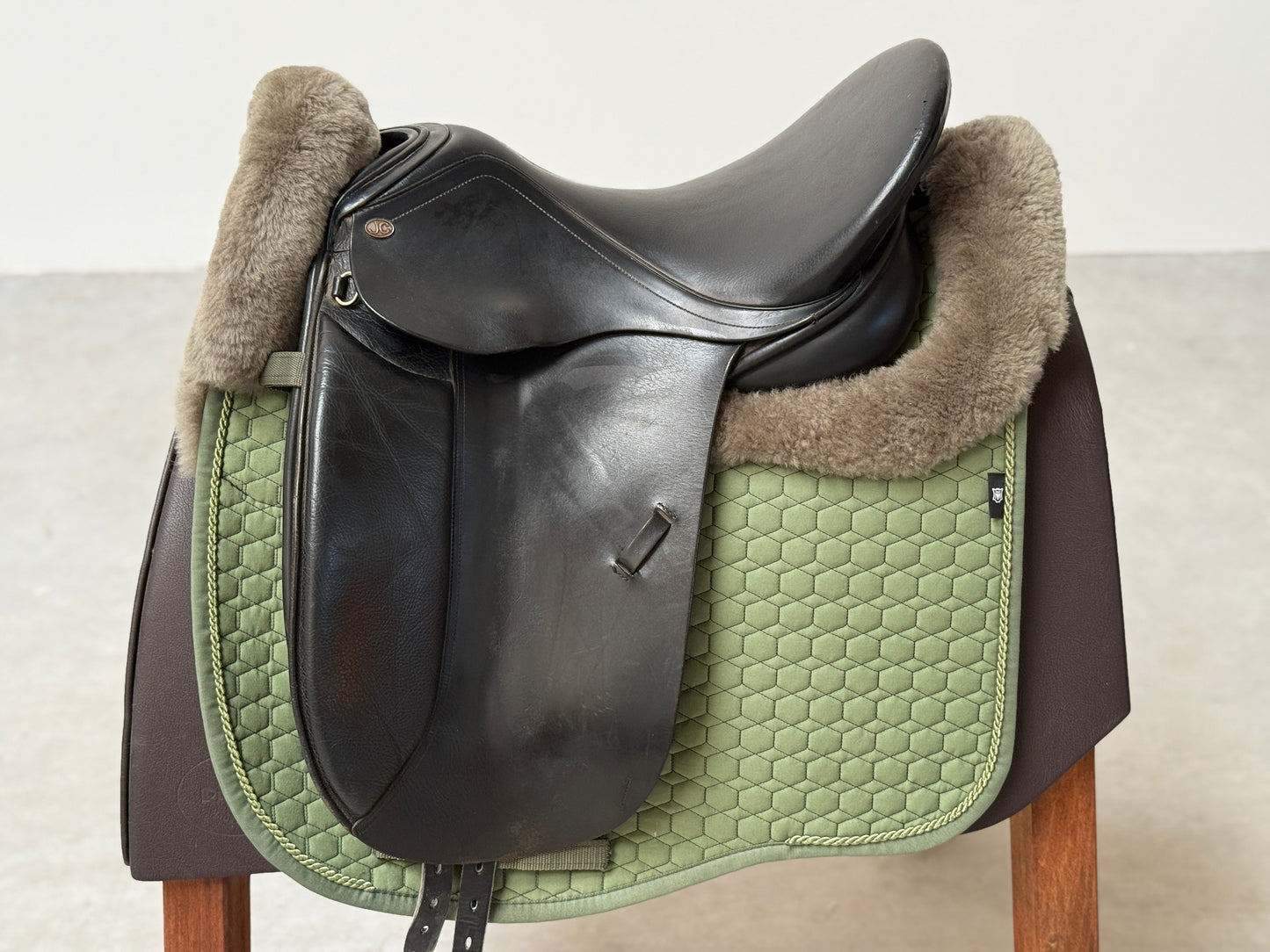 Jorge Canaves Saphir Dressursattel 17 Zoll kurz - auch für Ponys