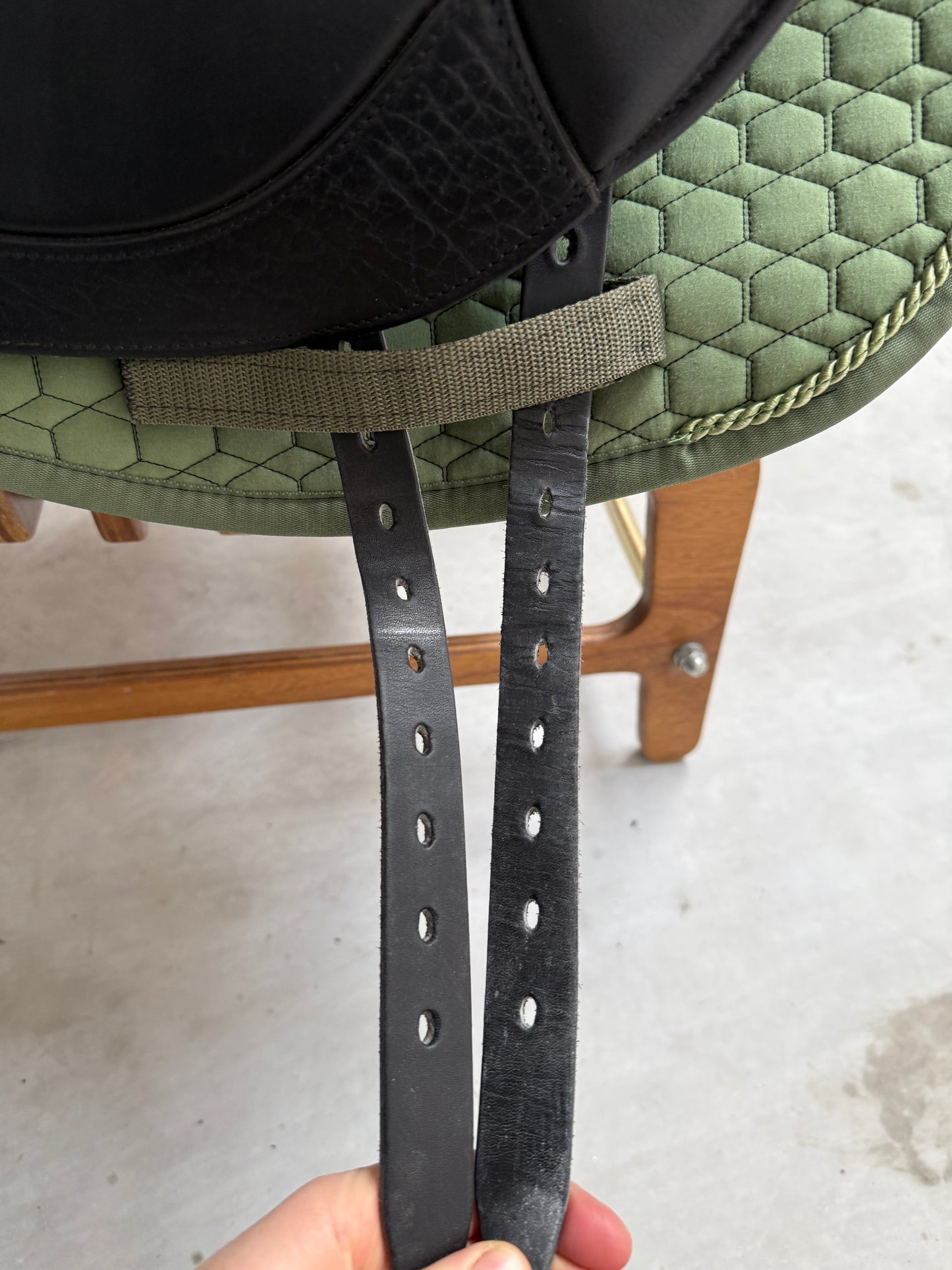 Jorge Canaves P3 Dressursattel 17,5 Zoll halbtief Glitzer
