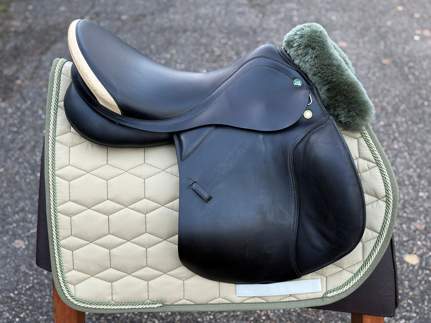 #221 Prestige Venezia VS-Sattel 18 Zoll 33 für hohen Widerrist