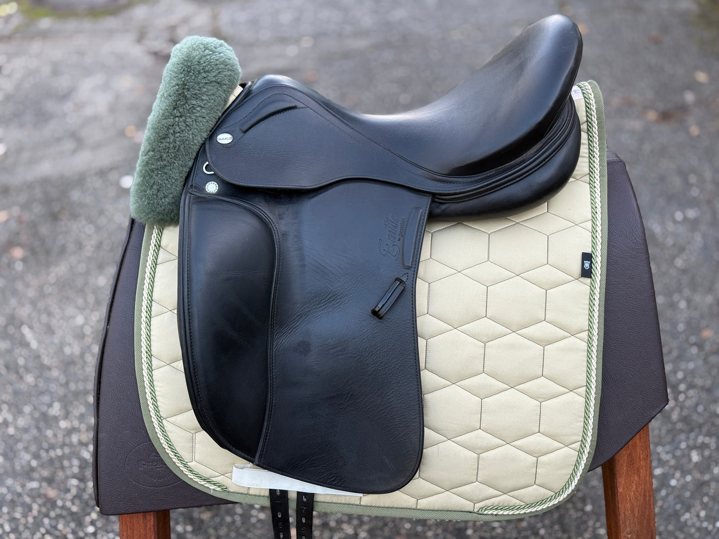 #227 Euroriding Emilio Dressursattel doubliert 18 Zoll 31 aus 2021