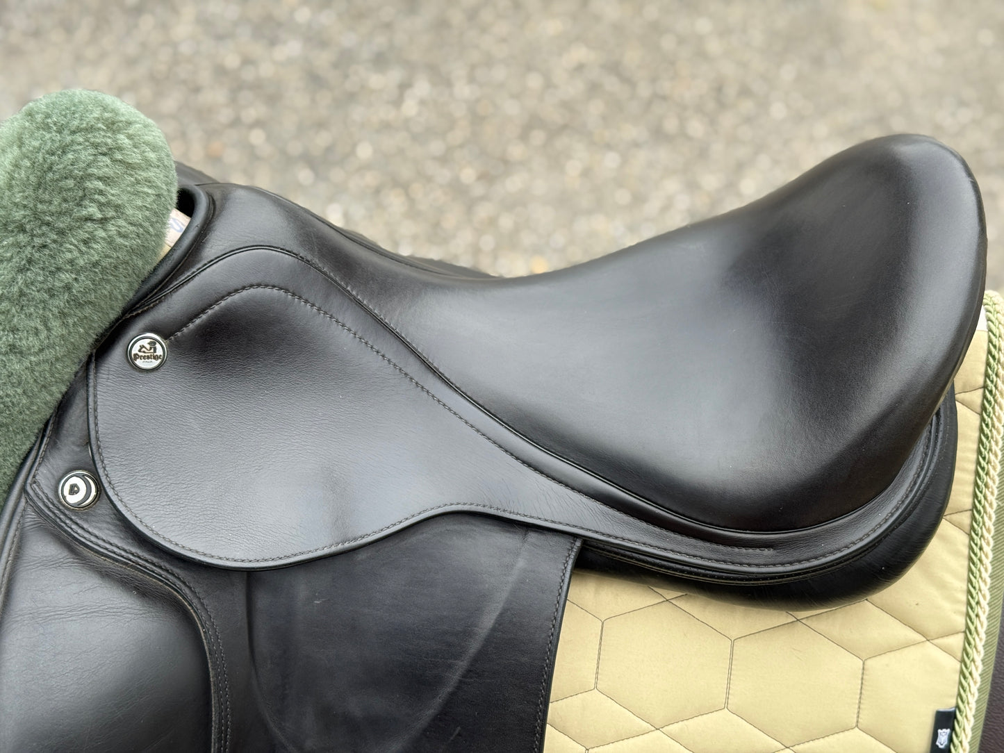 #182 Prestige X-D1 Zero Dressursattel 18 Zoll doubliert