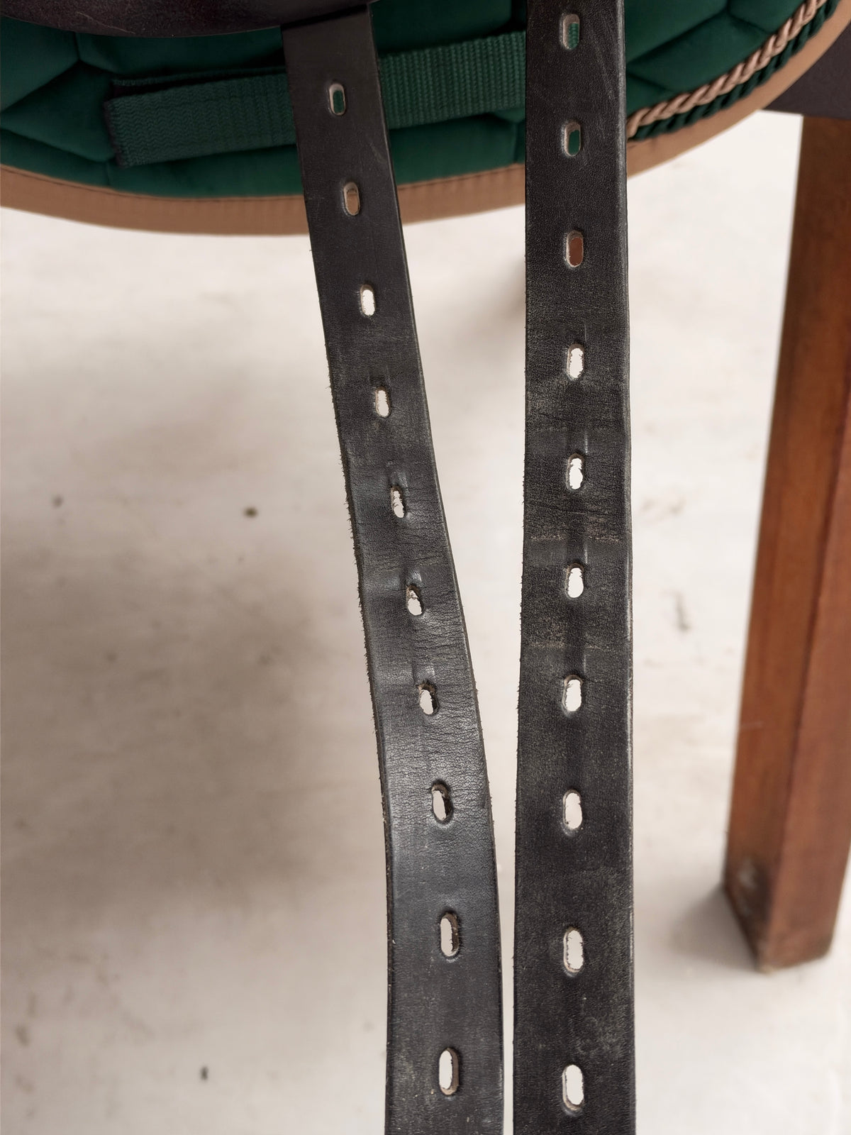 Cobra Dressursattel 17,5 Zoll schwarz