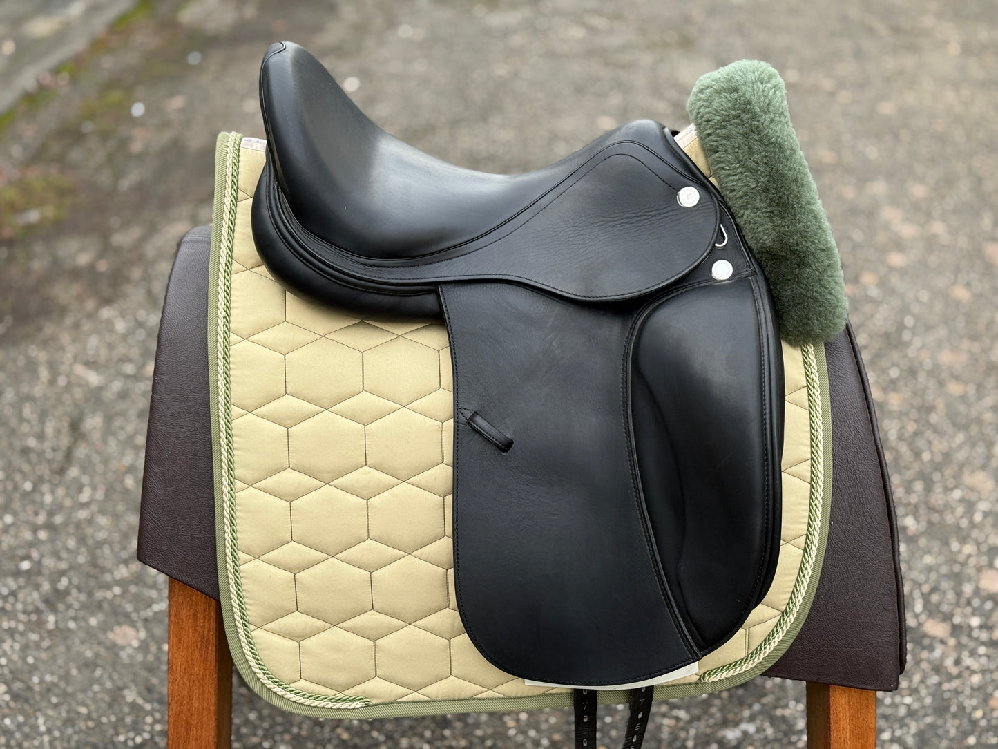#257 Prestige X Helen FS Dressursattel 17 Zoll 31 aus 2023