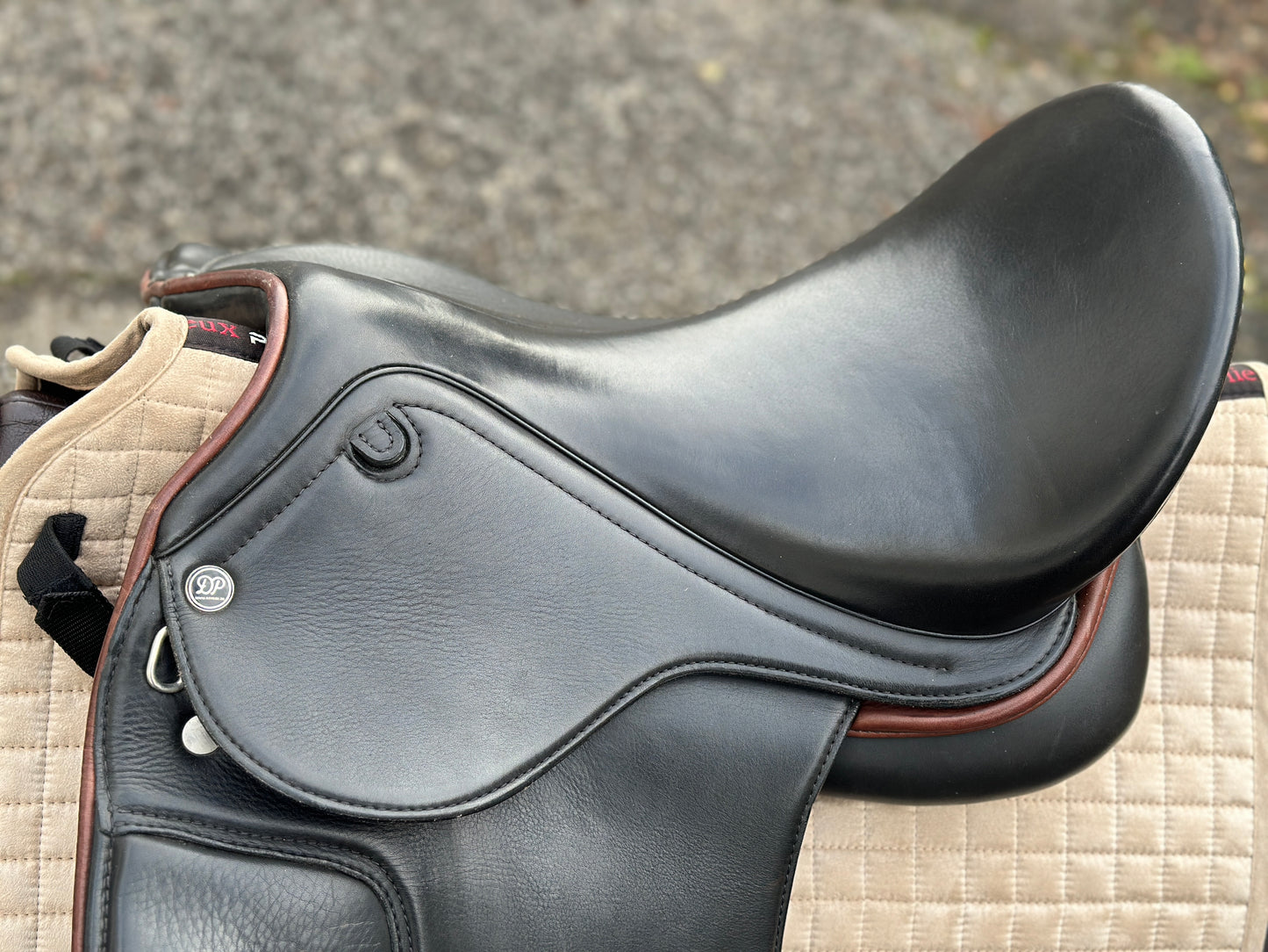 Deuber Novaflex Classic Dressage 18 Zoll wie NEU