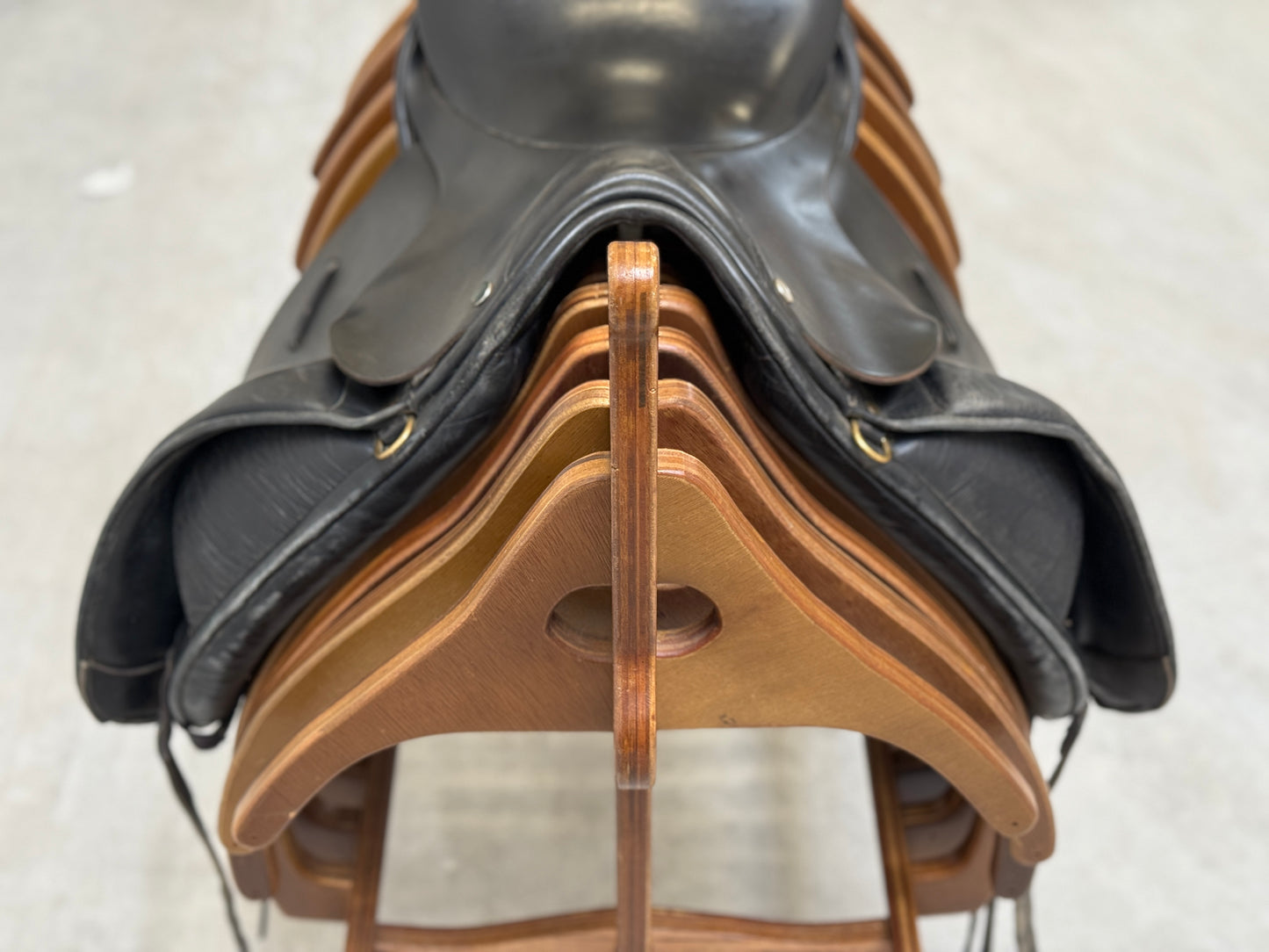 Hintermayer Dressursattel 17 Zoll Fit 3