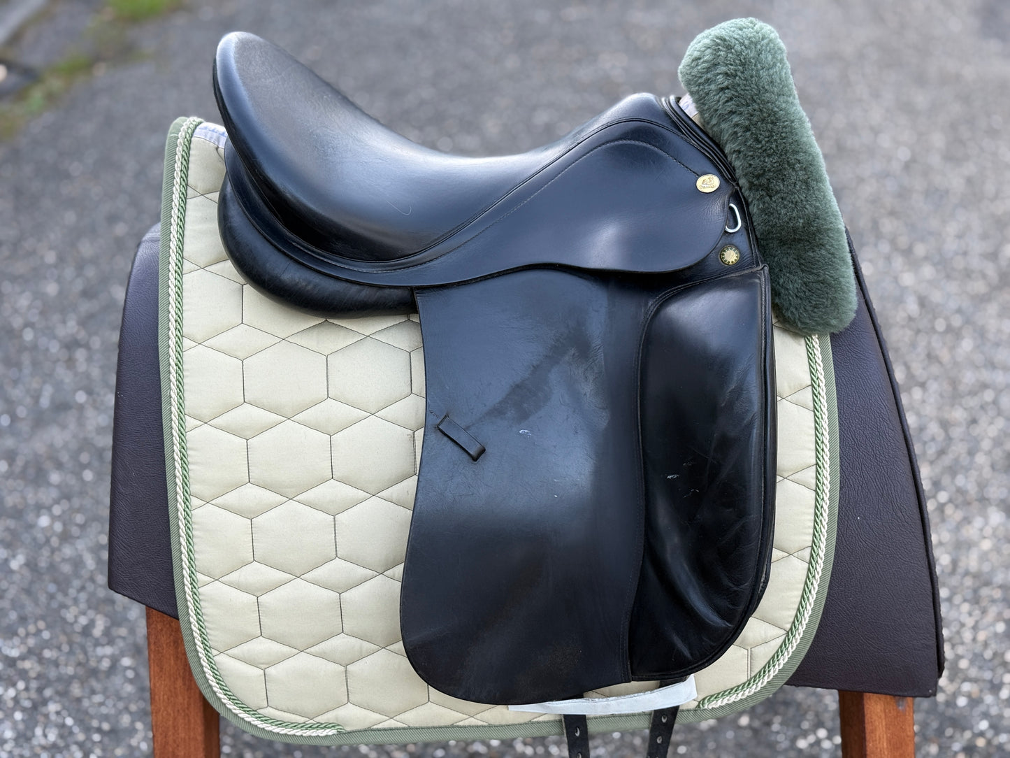 #191 Prestige Top Dressage Dressursattel 17 Zoll 31