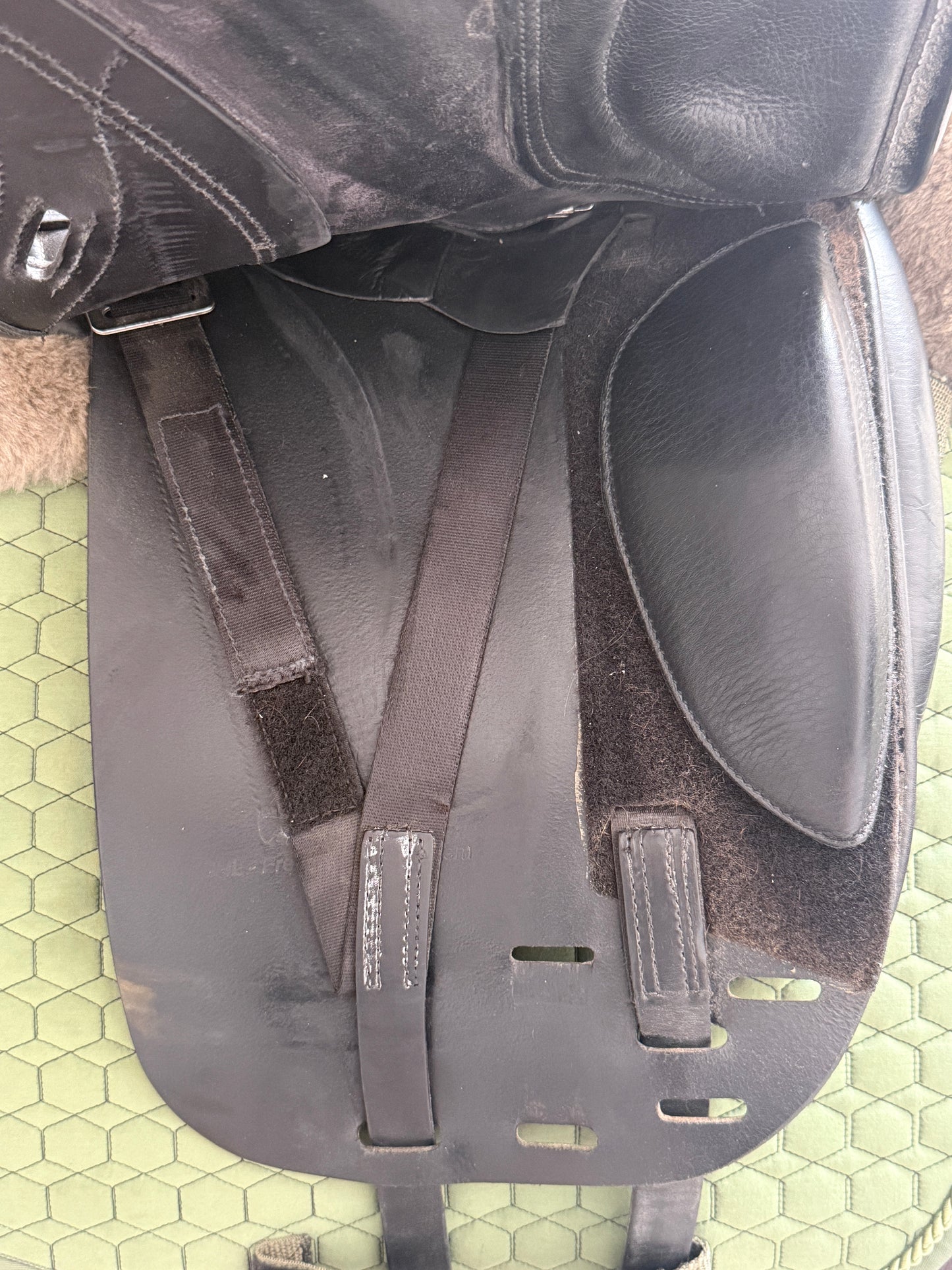 Horse Star Champion Dressursattel 17,5 Zoll aus 2023