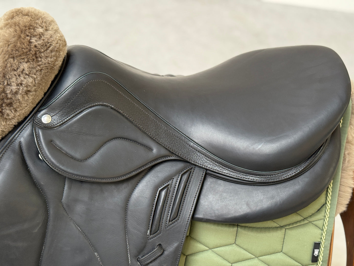 Devoucoux Biarritz LAB Springsattel 18 Zoll schwarz