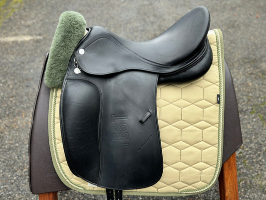 #K62 Prestige Top Dressage KK 17 Zoll 32 aus 2023