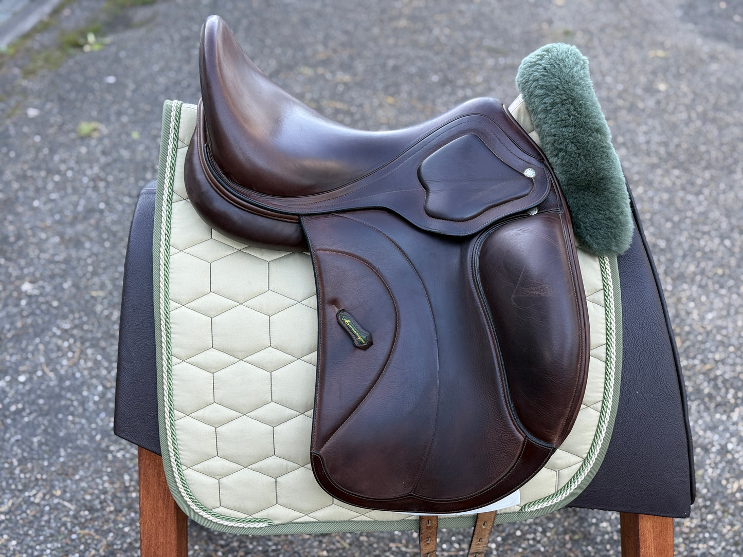 #211 Amerigo Cervia II Pinerolo Dressursattel 17,5 Zoll +0,5 braun Klettpauschen