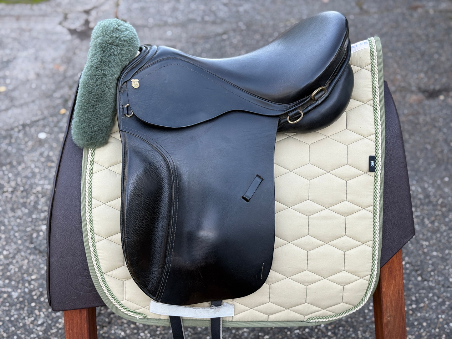 #223 Massimo Dressursattel Islandsattel Tölt II 17,5 Zoll 33