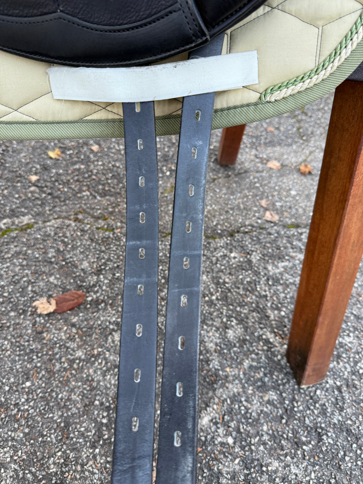 Amerigo DJ Pinerolo Dressursattel 18 Zoll halbtiefer Sitz & breit