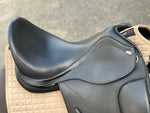 Kentaur Afrodite Carbon Dressursattel doubliert 17 Zoll