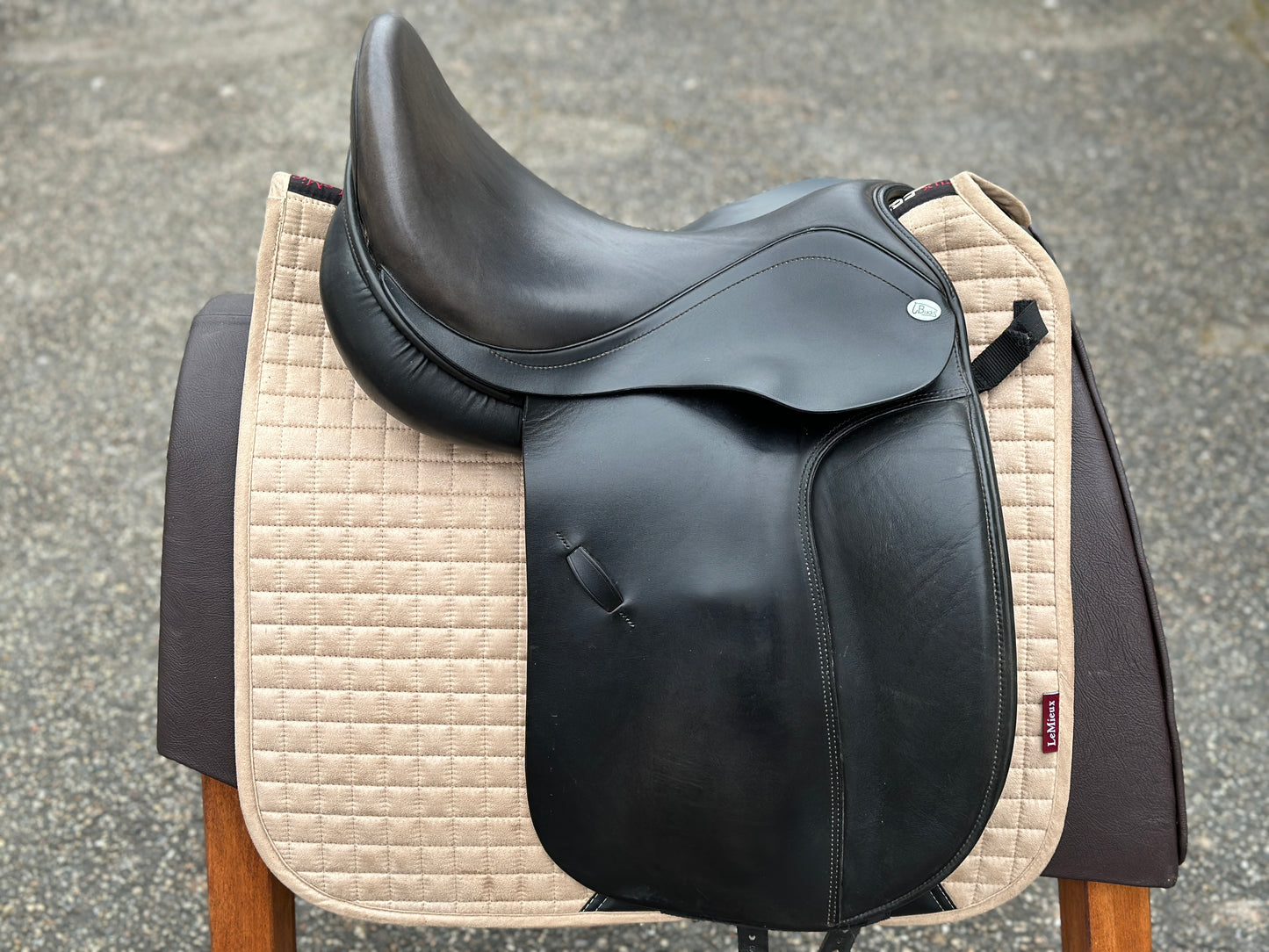 Bucks Dressursattel Centreline 17,5 Zoll