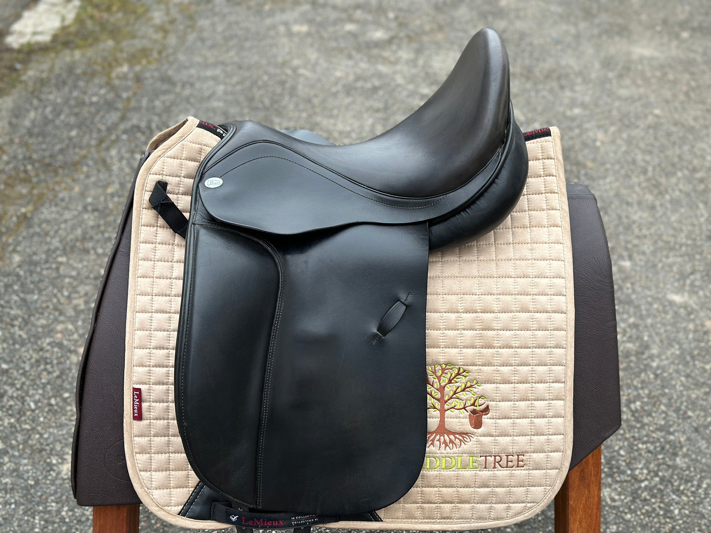 Bucks Dressursattel Centreline 17,5 Zoll